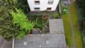 Garten und Garage von oben