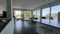 Küche mit Blick zum Wohnzimmer